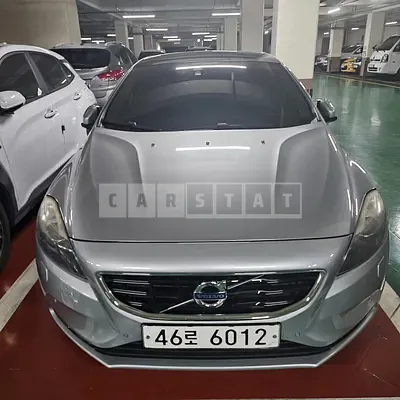 Photo 1 of 4: 2015 Volvo V40 D2, VIN YV1MV845BF2231415 — Korean insurance auction