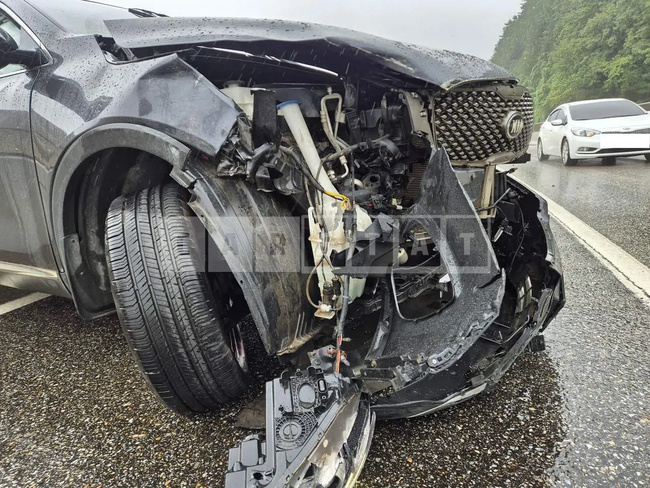 Photo 2 of 12: 2016 Kia Sorento, VIN KNAPH81ADGA270602 — Korean insurance auction