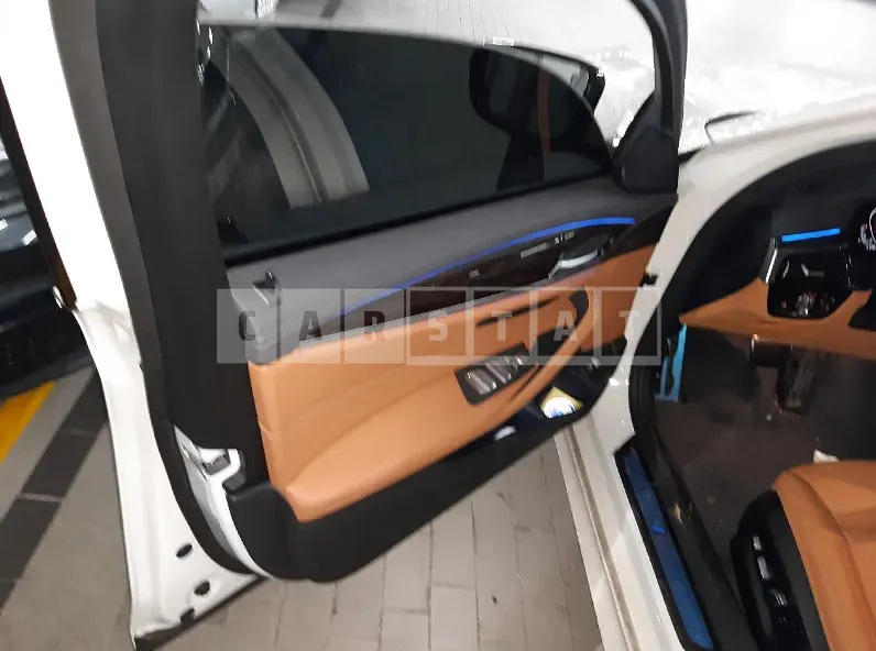 Photo 2 of 37: 2021 BMW 520i, VIN WBA11BH02MWX18635 — Korean insurance auction