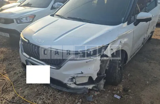 Photo 2 of 32: 2023 Kia Carnival — Korean insurance auction