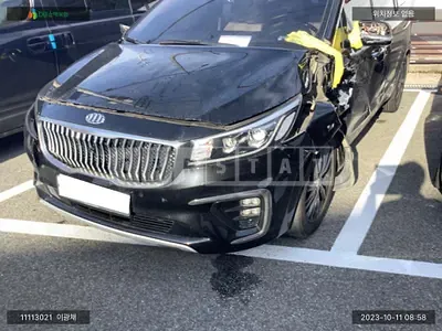 Photo 1 of 15: 2018 Kia Carnival Limousine, VIN KNAME81ABKS449915 — Korean insurance auction