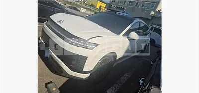 Photo 1 of 23: 2025 Hyundai IONIQ 9 — Korean insurance auction