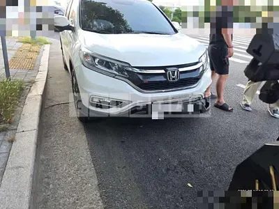 Photo 1 of 8: 2015 Honda CR-V 4WD — Korean insurance auction