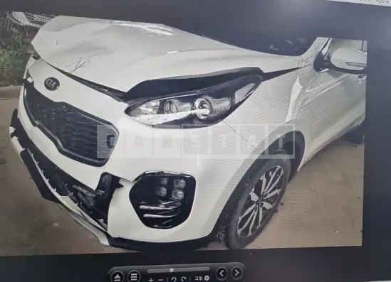 Photo 2 of 32: 2018 Kia Sportage — Korean insurance auction
