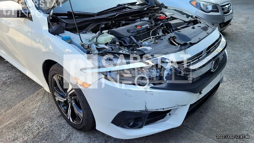 Photo 2 of 13: 2018 Honda Civic 4d, VIN 19XFC2670JE300240 — Korean insurance auction