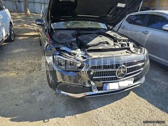 Photo 2 of 46: 2021 Mercedes-Benz E350 4Matic, VIN W1KZF8GB4MA955708 — Korean insurance auction