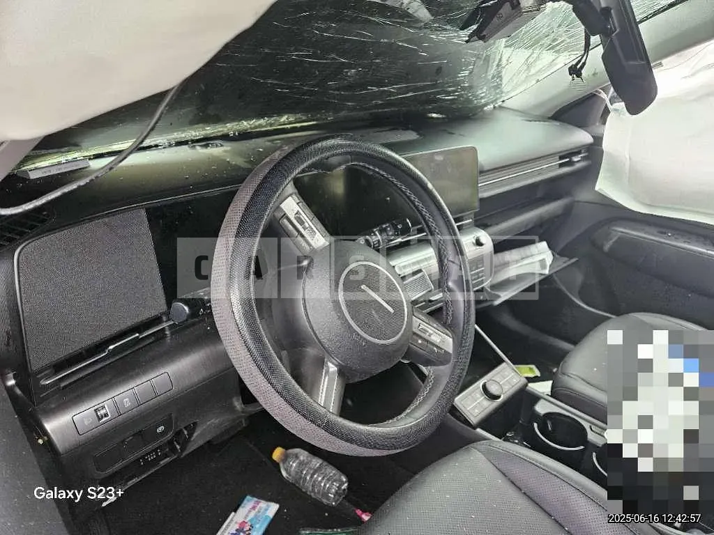 Photo 2 of 7: 2024 Hyundai Kona — Korean insurance auction