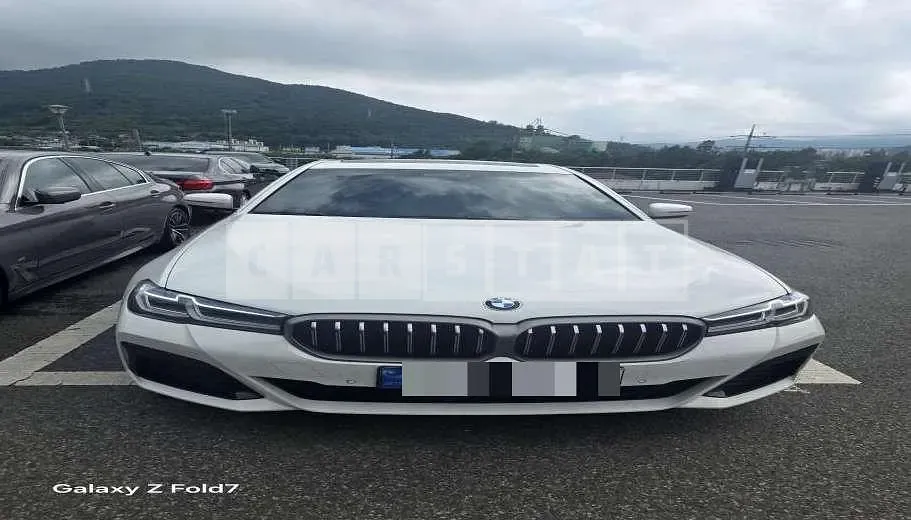 Photo 2 of 14: 2021 BMW 530e — Korean insurance auction