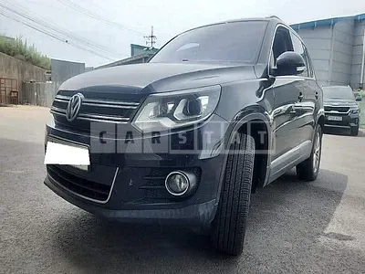 Photo 1 of 40: 2015 Volkswagen Tiguan 2.0 TDI Blue Motion, VIN WVGZZZ5NZFW557093 — Korean insurance auction