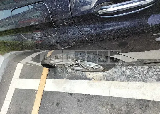 Photo 2 of 11: 2018 BMW 630d xDrive, VIN WBAJW8103JBK92486 — Korean insurance auction