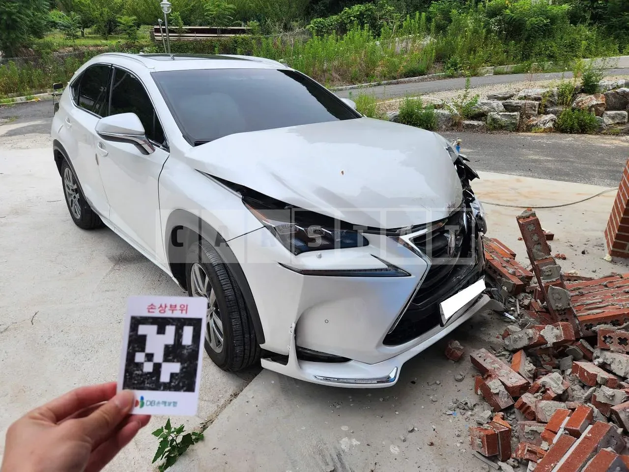 Photo 2 of 12: 2017 Lexus NX300h, VIN JTJBJRBZ2H2071350 — Korean insurance auction