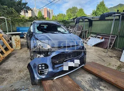 Photo 1 of 8: 2015 Kia Sportage 2.0 — Korean insurance auction