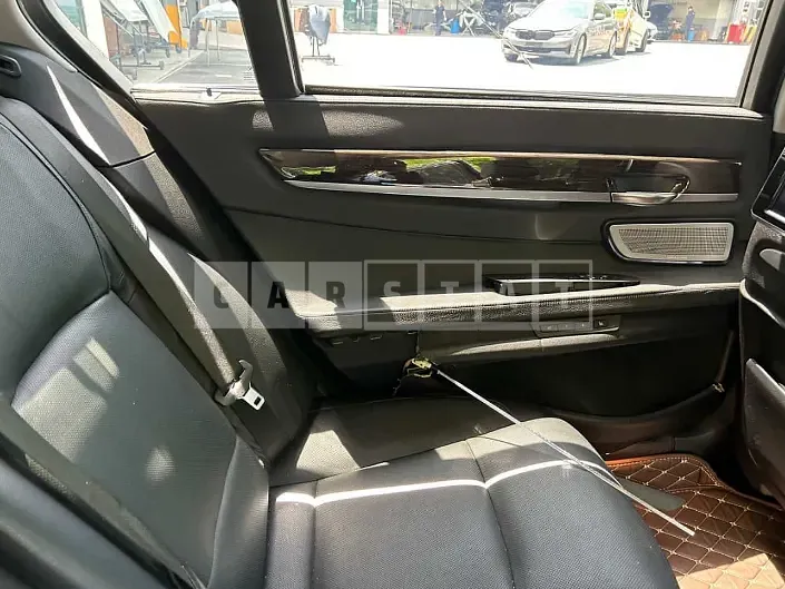 Photo 2 of 36: 2015 BMW 750Li xDrive, VIN WBAYF8103FD185738 — Korean insurance auction