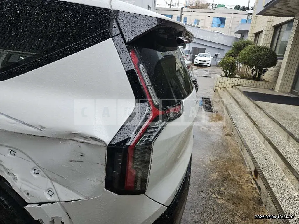 Photo 3 of 3: 2023 Kia (parts) EV9 4WD Headlamp — Korean insurance auction