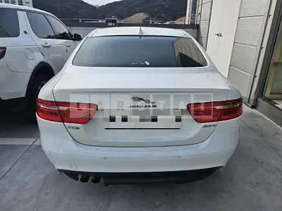 Photo 1 of 14: 2015 Jaguar XE 2.0d — Korean insurance auction