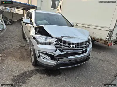Photo 1 of 7: 2015 Hyundai Santa Fe, VIN KMHSW81UBFU512134 — Korean insurance auction