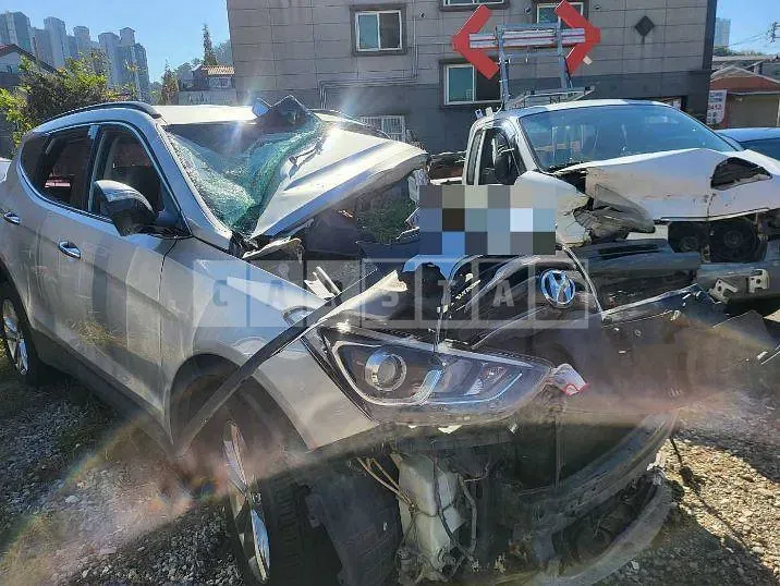 Photo 2 of 5: 2015 Hyundai Santa Fe DM 2.0 (4WD) — Korean insurance auction