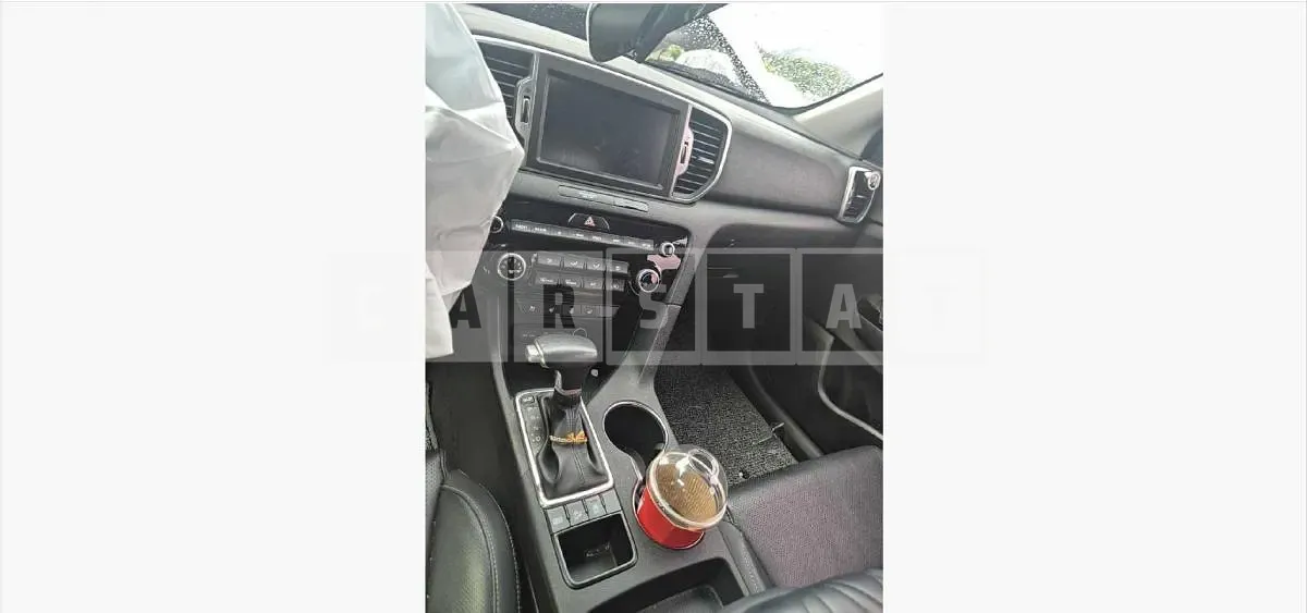 Photo 2 of 19: 2017 Kia Sportage — Korean insurance auction