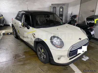 Photo 1 of 16: 2015 MINI Cooper Five-Door, VIN WMWXS5101F2B06328 — Korean insurance auction