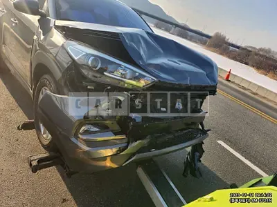 Photo 1 of 5: 2016 Hyundai Tucson, VIN KMHJ2815GGU031242 — Korean insurance auction