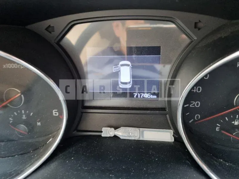Photo 2 of 15: 2019 Kia Carnival, VIN KNAMB81ABLS621274 — Korean insurance auction