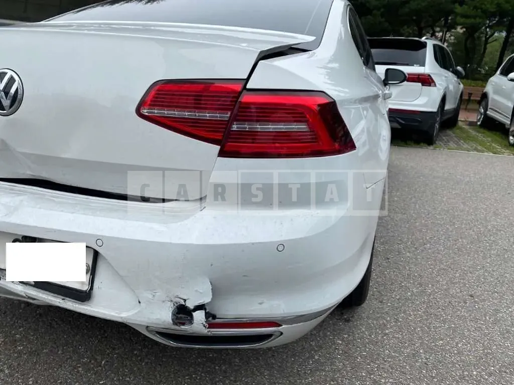 Photo 2 of 12: 2018 Volkswagen Passat GT 2.0TDI — Korean insurance auction