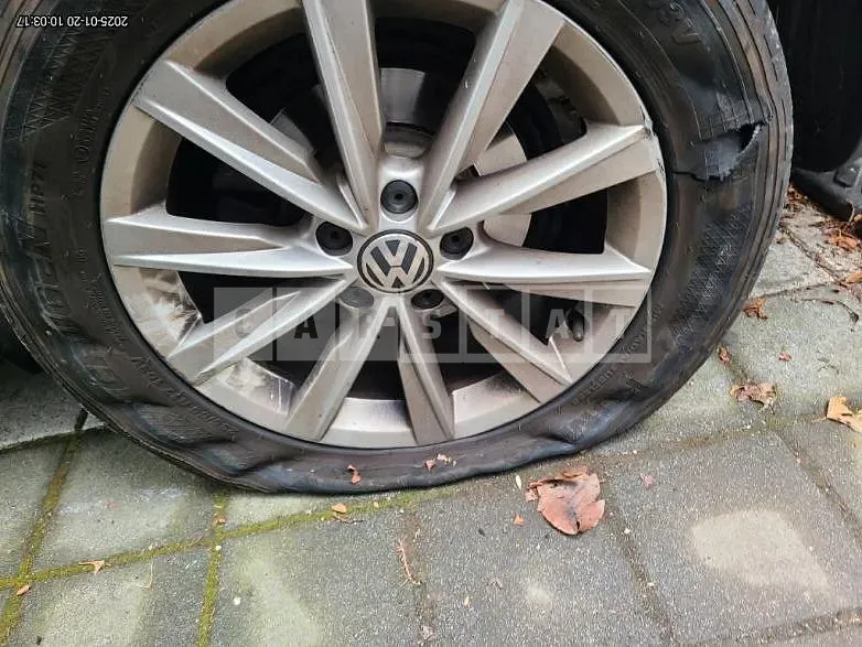 Photo 2 of 25: 2014 Volkswagen Tiguan 2.0 TDI Blue Motion — Korean insurance auction