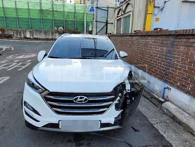 Photo 1 of 18: 2016 Hyundai Tucson TL 2.0 (4WD), VIN KMHJ381ADGU162091 — Korean insurance auction
