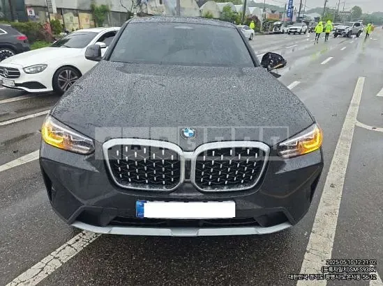 Photo 2 of 12: 2024 BMW X4 xDrive20i — Korean insurance auction