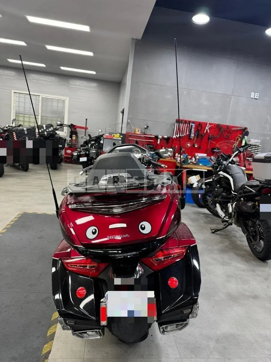 Photo 2 of 21: 2018 Honda (Two-Wheel) Gold Wing — Korean insurance auction