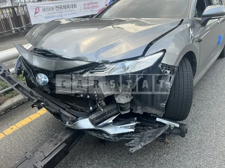 Photo 2 of 8: 2021 Toyota Camry Hybrid — Korean insurance auction
