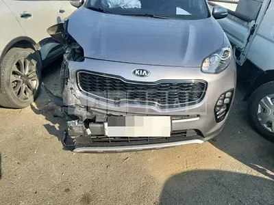 Photo 1 of 32: 2017 Kia Sportage 2.0 (4WD), VIN KNAPM813DJK377948 — Korean insurance auction