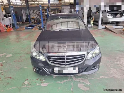 Photo 1 of 19: 2016 Mercedes-Benz E300 — Korean insurance auction