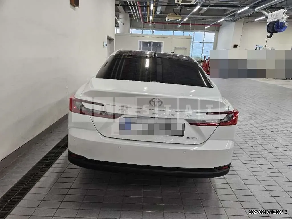 Photo 2 of 14: 2026 Toyota Camry Hybrid — Korean insurance auction