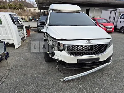 Photo 1 of 7: 2015 Kia Carnival High Limousine 2.2, VIN KNAMC81ABGS145717 — Korean insurance auction