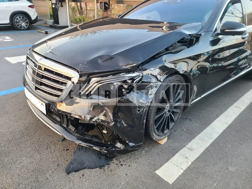 Photo 2 of 35: 2017 Mercedes-Benz S400 d 4Matic L, VIN WDDUG3FB7JA352680 — Korean insurance auction