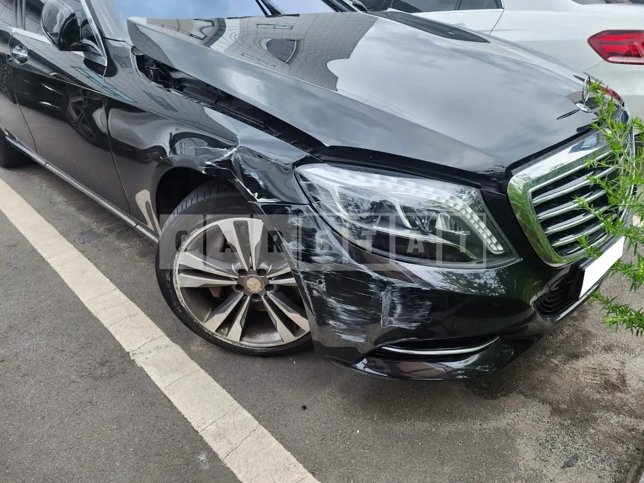 Photo 2 of 19: 2015 Mercedes-Benz S500 L, VIN WDDUG8CB3FA174579 — Korean insurance auction