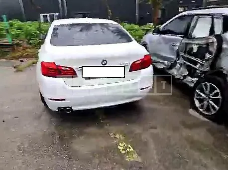 Photo 2 of 13: 2015 BMW 528i xDrive, VIN WBA5A7105FD816758 — Korean insurance auction