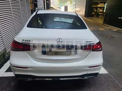 Photo 1 of 37: 2020 Mercedes-Benz E220 d 4Matic — Korean insurance auction