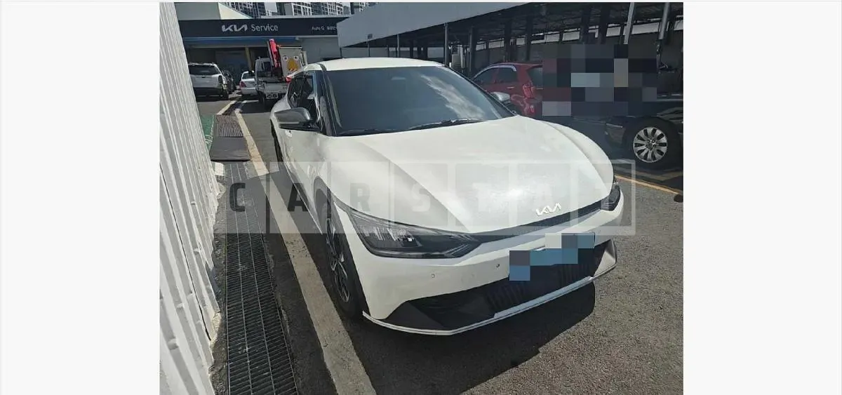 Photo 2 of 34: 2023 Kia EV6 Long Range Air — Korean insurance auction