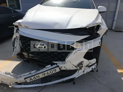 Photo 1 of 8: 2019 Hyundai Santa Fe, VIN KMHS281BBKU074285 — Korean insurance auction