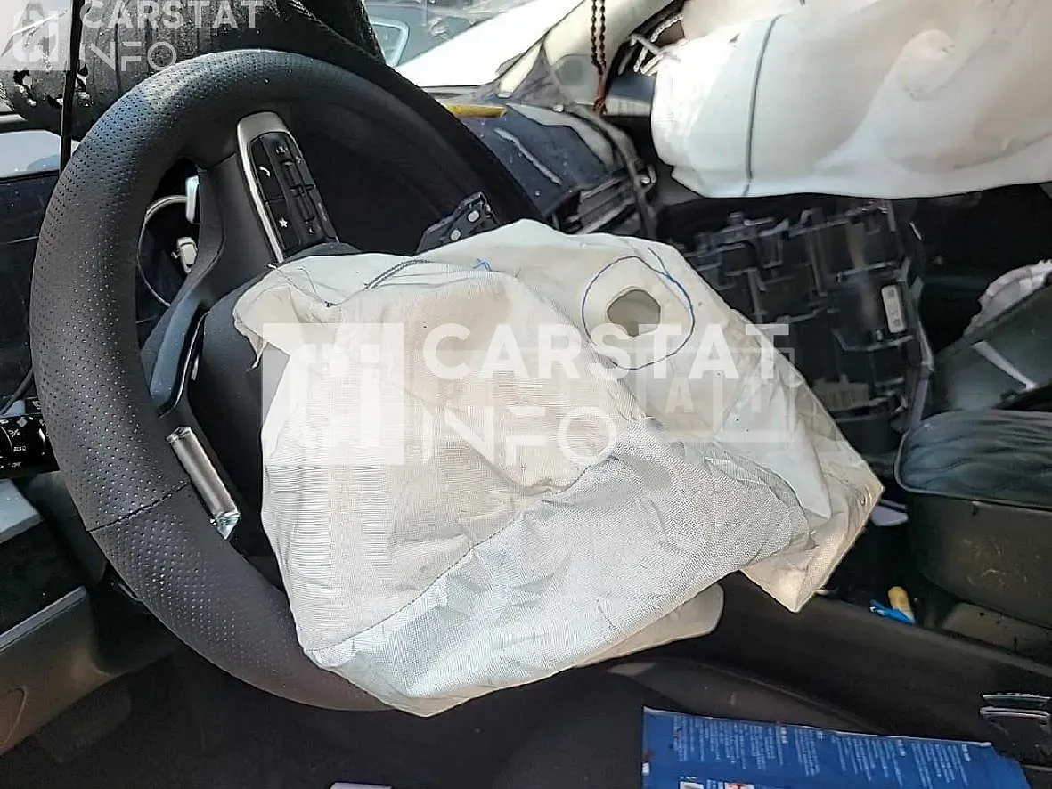 Photo 2 of 5: 2022 Kia Sportage, VIN KNAPV81BGNK064961 — Korean insurance auction