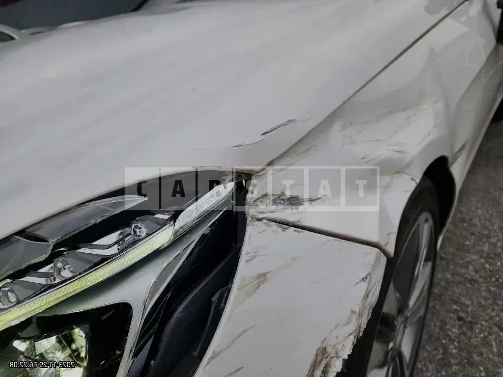 Photo 2 of 9: 2015 Mercedes-Benz E300 4Matic, VIN WDDHF8BB6FB141298 — Korean insurance auction