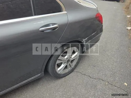 Photo 2 of 29: 2018 Mercedes-Benz C220d 4Matic, VIN WDDWF0FB0JR378663 — Korean insurance auction