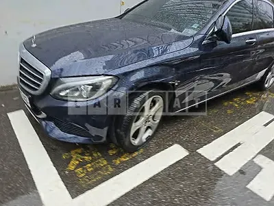 Photo 1 of 15: 2018 Mercedes-Benz C200 4Matic — Korean insurance auction