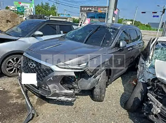 Photo 2 of 16: 2019 Hyundai Santa Fe — Korean insurance auction