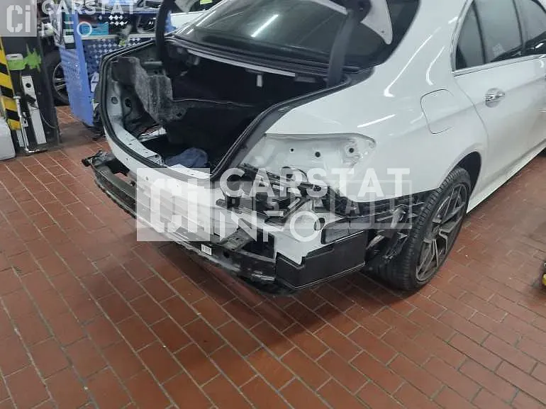 Photo 2 of 29: 2021 Mercedes-Benz E220 d 4Matic, VIN W1KZF0FB5MA935180 — Korean insurance auction