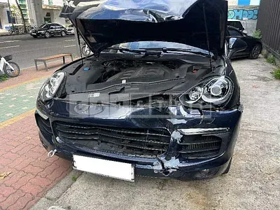 Photo 1 of 14: 2015 Porsche Cayenne Diesel, VIN WP1AF2929GKA42814 — Korean insurance auction