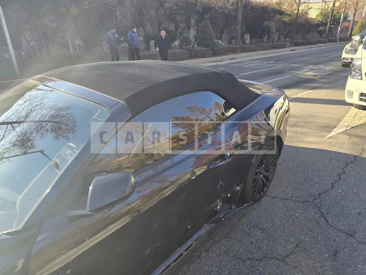 Photo 2 of 25: 2021 Ford Mustang 5.0 GT Convertible, VIN 1FATP8FF6M5113212 — Korean insurance auction