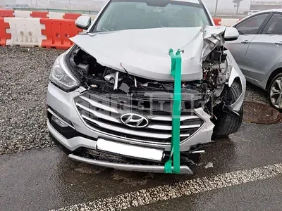 Photo 1 of 10: 2016 Hyundai Santa Fe, VIN KMHSU81UBGU655592 — Korean insurance auction